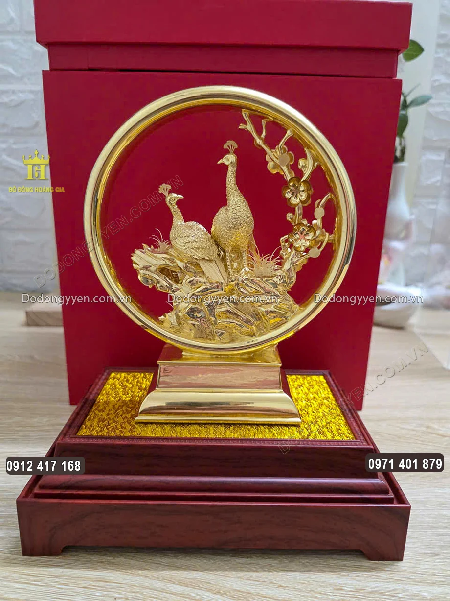 To&agrave;n bộ bề mặt vật phẩm được mạ v&agrave;ng 24K sang trọng